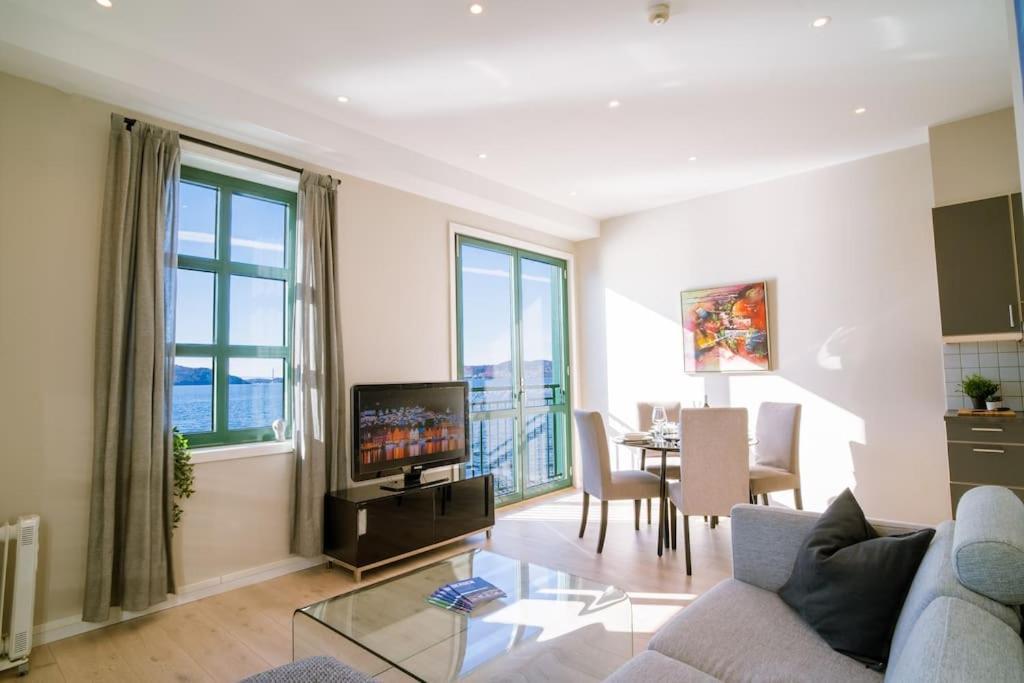 Seafront Apt. With Elevator And French Balcony Bergen Extérieur photo