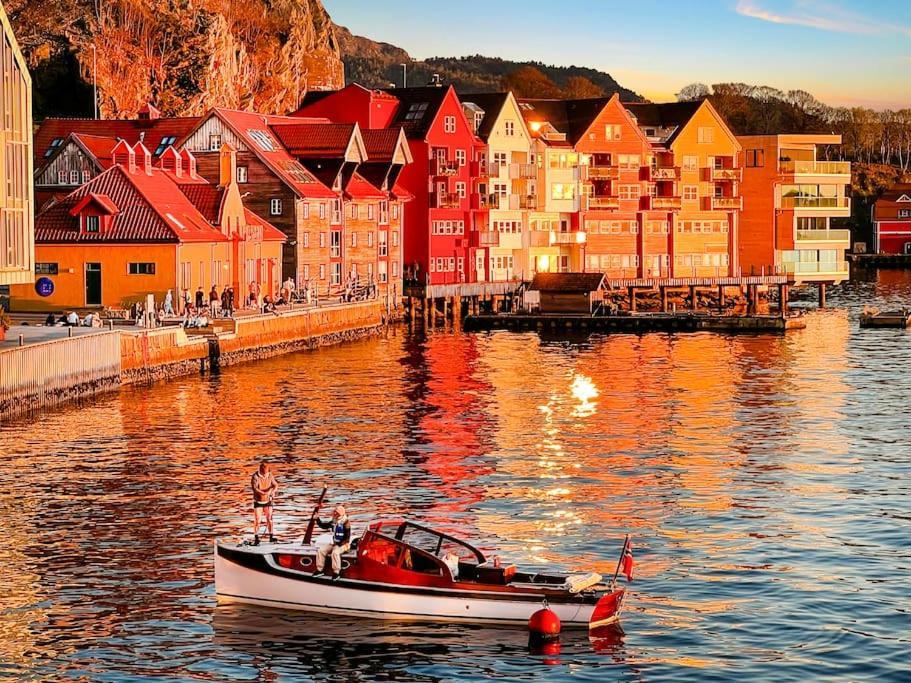 Seafront Apt. With Elevator And French Balcony Bergen Extérieur photo